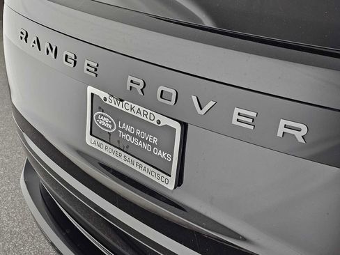 Used 2023 Land Rover Range Rover Long Wheelbase SE AWD/4WD image 14