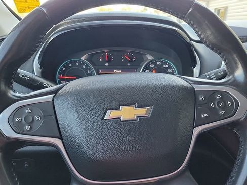 Used 2021 Chevrolet Traverse LT image 19