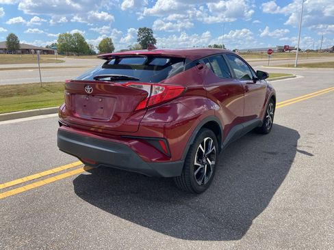 Used 2018 Toyota C-HR XLE image 11