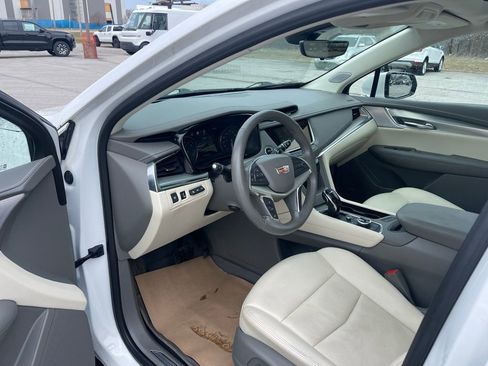 Used 2021 Cadillac XT5 Premium Luxury image 17