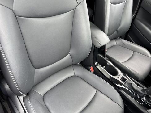 Used 2023 Toyota Corolla Cross XLE w/ Convenience Package AWD/4WD image 27