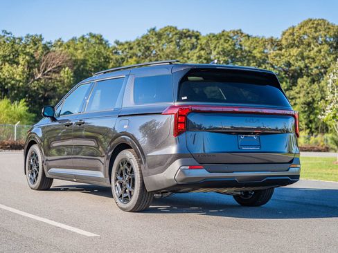 New 2026 Kia Carnival SX image 3