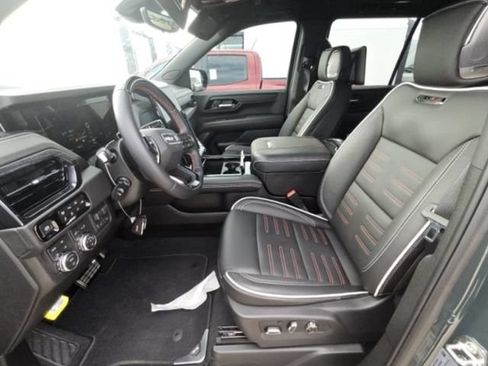 Used 2026 GMC Yukon AT4 Ultimate AWD/4WD image 5