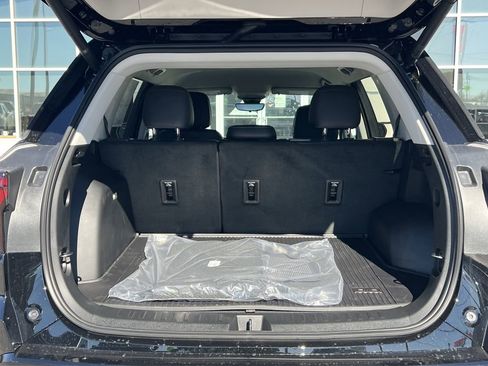 New 2026 GMC Terrain Denali w/ LPO, Black Badging Package image 18