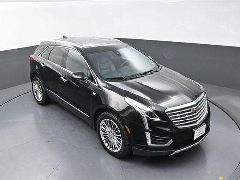 Used 2017 Cadillac XT5 Platinum image 9