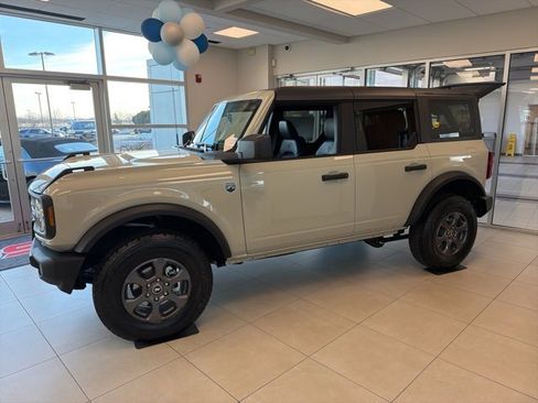 New 2025 Ford Bronco Big Bend image 4