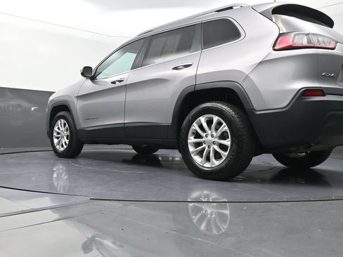 Used 2019 Jeep Cherokee Latitude w/ Popular Appearance Group AWD/4WD image 26
