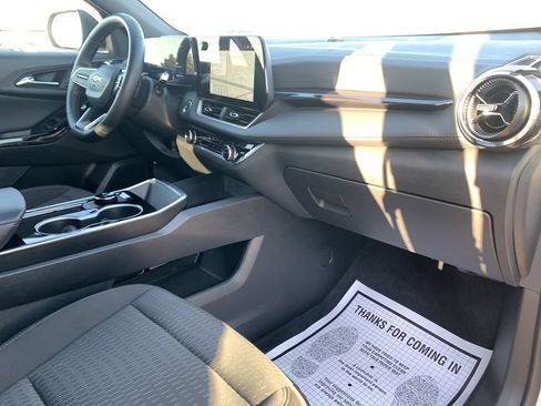Certified 2026 Chevrolet Equinox LT FWD image 27