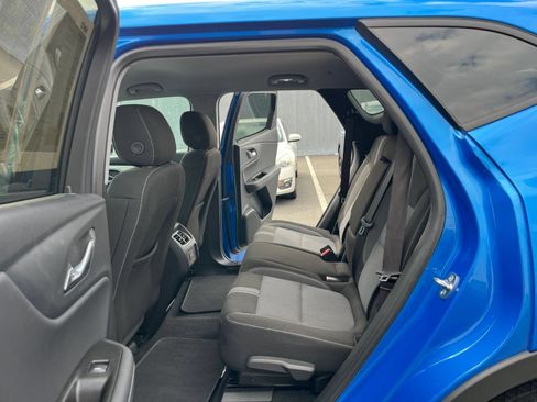 Used 2025 Chevrolet Blazer LT FWD image 27