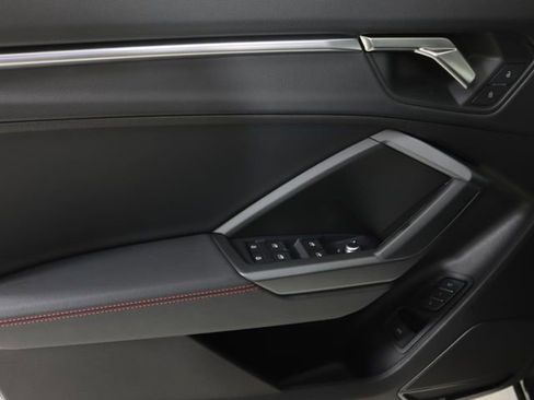 Used 2025 Audi Q3 2.0T Premium Plus w/ Premium Plus Package image 11