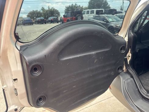 Used 1999 Isuzu VehiCROSS AWD/4WD image 13