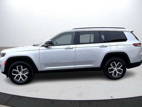 Certified 2024 Jeep Grand Cherokee L Limited w/ Luxury Tech Group II image 6