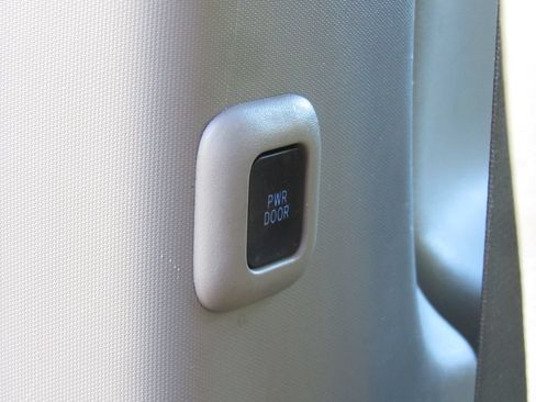 Used 2015 Toyota Sienna XLE w/ XLE Navigation Package AWD/4WD image 36