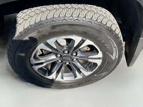 Used 2022 Chevrolet Colorado Z71 AWD/4WD image 30