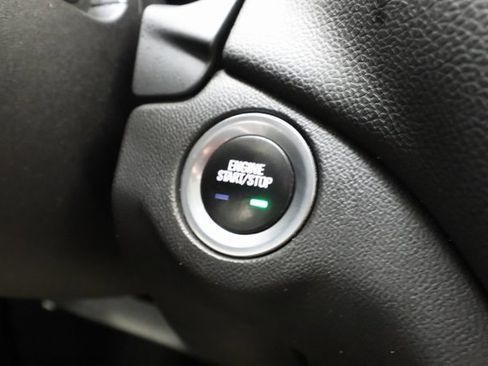 Used 2019 Chevrolet Equinox LT image 19