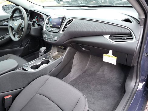 New 2025 Chevrolet Malibu LS w/ LPO, Floor Liner Package FWD image 26