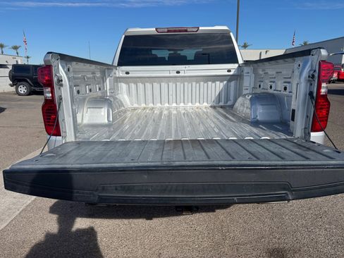 Used 2022 Chevrolet Silverado 1500 LT w/ Z71 Off-Road Package image 27