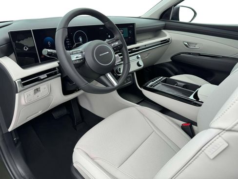 New 2025 Hyundai Tucson Limited image 14