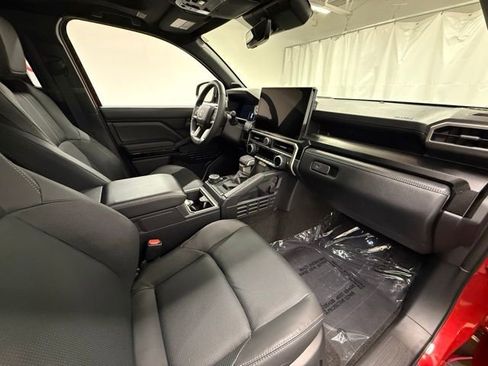 Used 2025 Toyota 4Runner Limited image 9