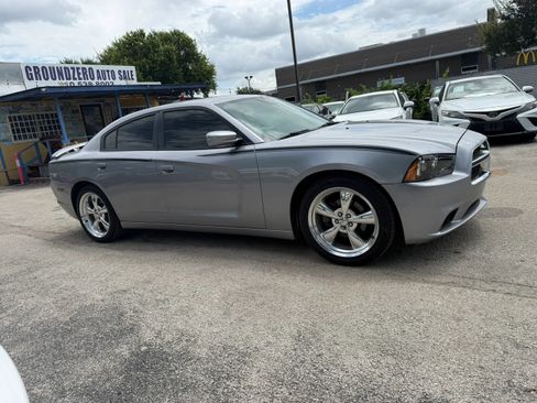 Used 2013 Dodge Charger SXT Plus RWD image 5
