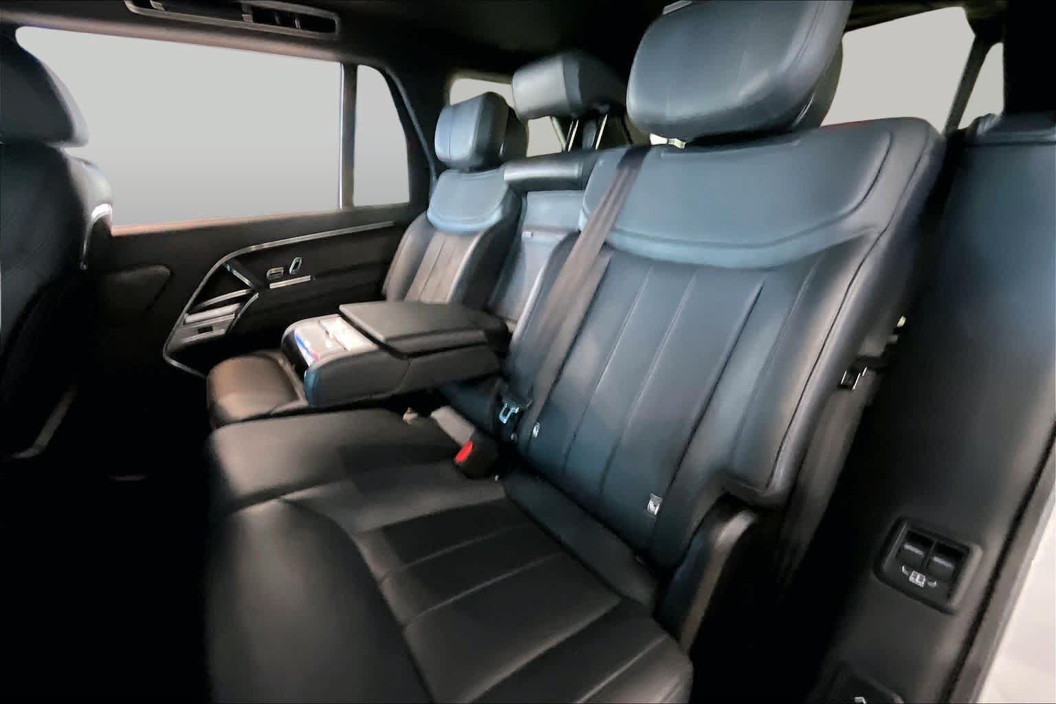 Used 2024 Land Rover Range Rover Long Wheelbase Autobiography AWD/4WD image 19