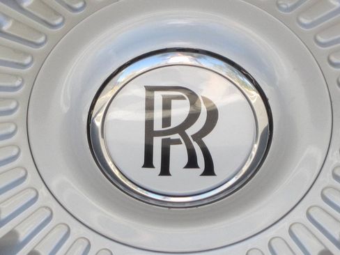 Used 2016 Rolls-Royce Dawn RWD image 41