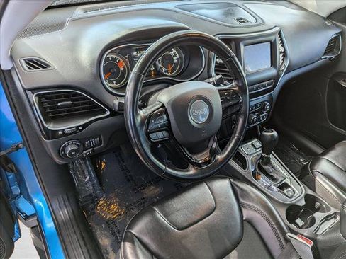 Used 2021 Jeep Cherokee Latitude Plus image 10