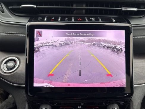 Used 2023 Jeep Grand Cherokee Limited w/ Trailer Tow Prep Group (B) image 17