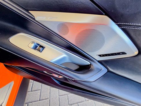 Used 2021 Chevrolet Corvette Stingray Premium Conv w/ Z51 Performance Package image 18