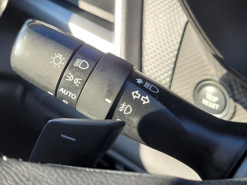 Used 2021 Subaru Forester Touring image 34