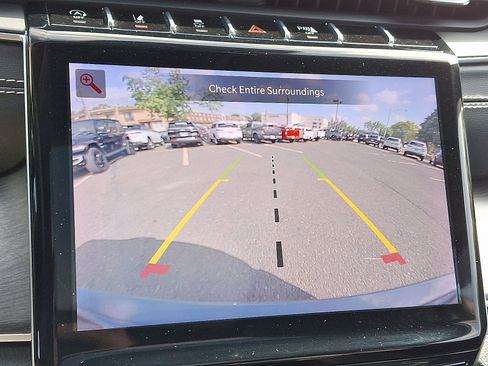 Used 2022 Jeep Grand Cherokee Limited image 18