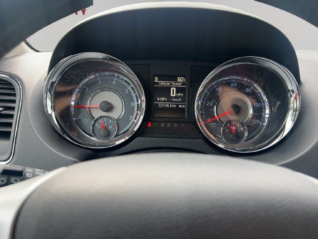 Used 2015 Chrysler Town & Country Touring-L w/ Driver Convenience Group FWD image 16