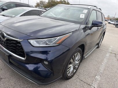 Used 2024 Toyota Highlander Platinum
