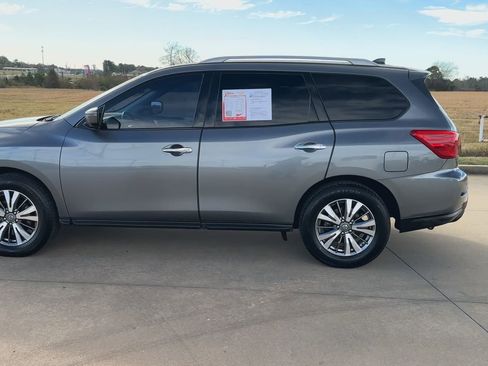 Used 2020 Nissan Pathfinder SL image 6