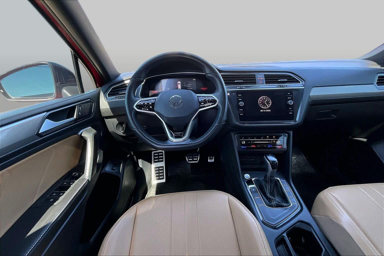 Used 2024 Volkswagen Tiguan SE R-Line w/ MDO Package, Three-Row FWD image 6