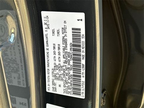 Used 2024 Toyota Tacoma TRD Off-Road image 38