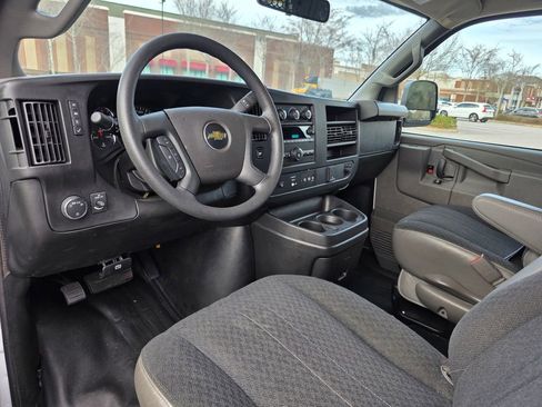 Used 2024 Chevrolet Express 2500 w/ Driver Convenience Package image 10