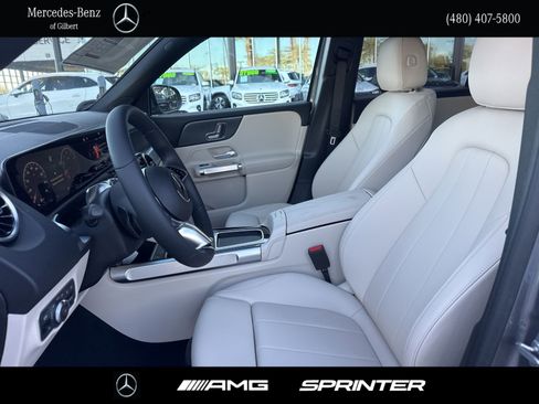 New 2026 Mercedes-Benz GLB 250 image 10