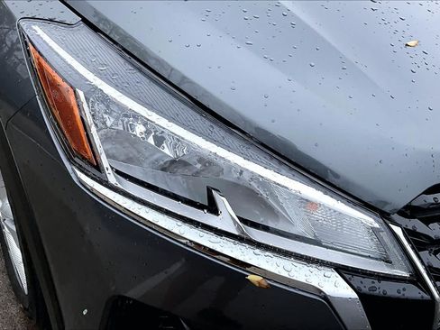 Certified 2025 Nissan Kicks Play S FWD image 26