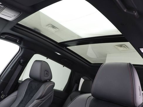 Used 2022 Acura MDX A-Spec image 18