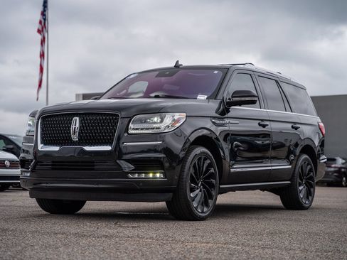 Used 2020 Lincoln Navigator Reserve w/ Equipment Group 208A Reserve AWD/4WD image 10