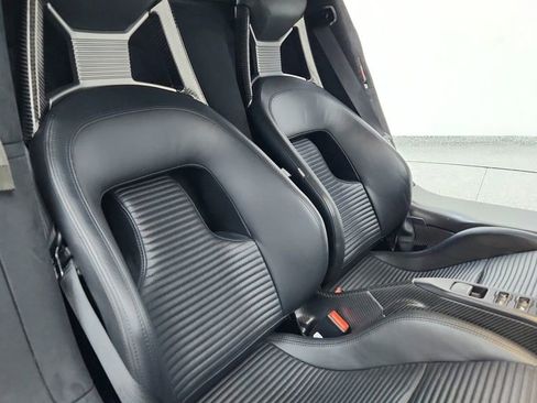 Used 2019 Ford GT image 22