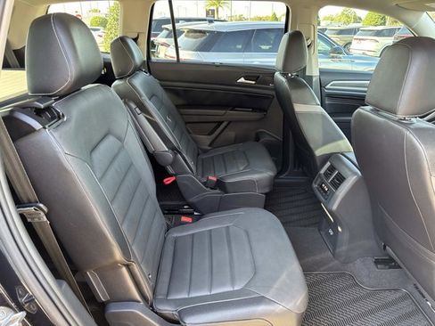 Used 2021 Volkswagen Atlas SEL Premium image 23