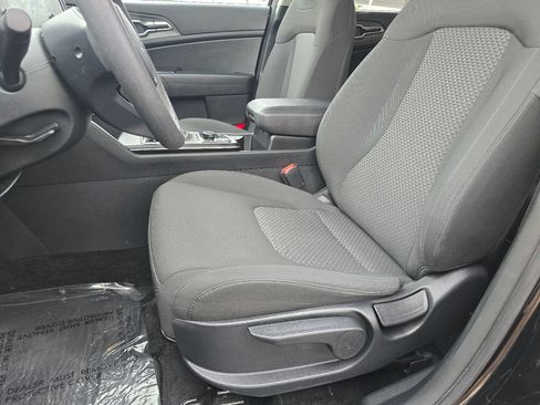 Used 2024 Kia Sportage LX AWD/4WD image 30