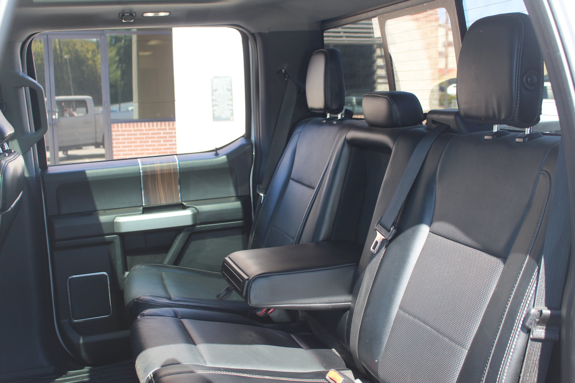 Used 2016 Ford F150 Lariat RWD image 28