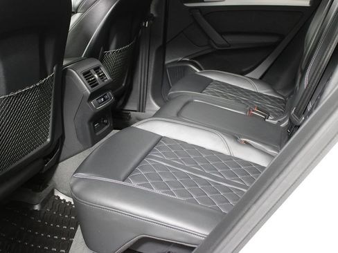 Used 2021 Audi SQ5 Premium Plus w/ Premium Plus Package image 34