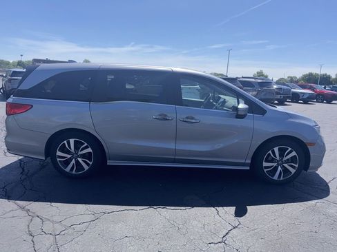 Used 2023 Honda Odyssey Touring image 5