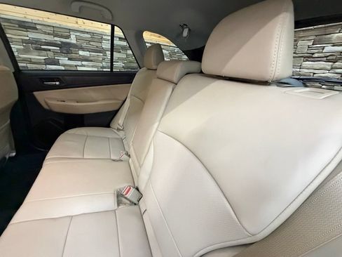 Used 2019 Subaru Outback 2.5i Limited AWD/4WD image 44