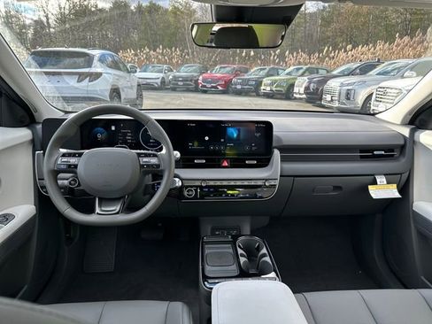 New 2026 Hyundai Ioniq 5 SEL image 12