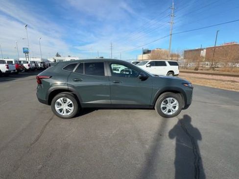 Certified 2025 Chevrolet Trax LS image 9